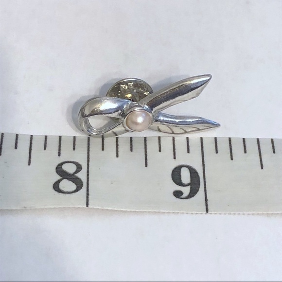 Cancer Awareness Pin - Picture 4 of 4